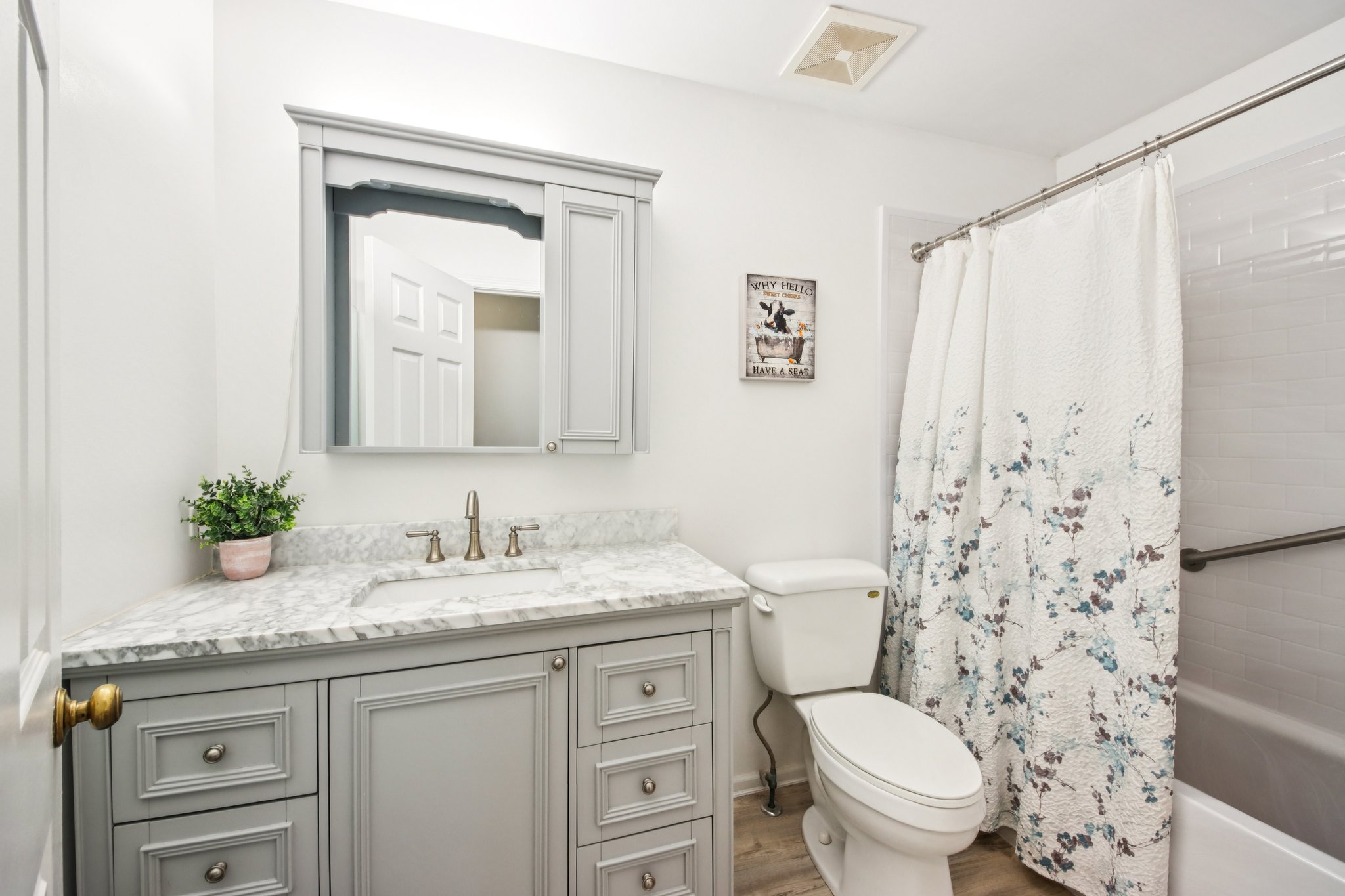 S Stonington Dr-S0504-017.jpg