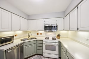 S Stonington Dr-S0504-016.jpg
