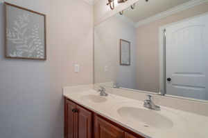 Bathroom #3, upstairs