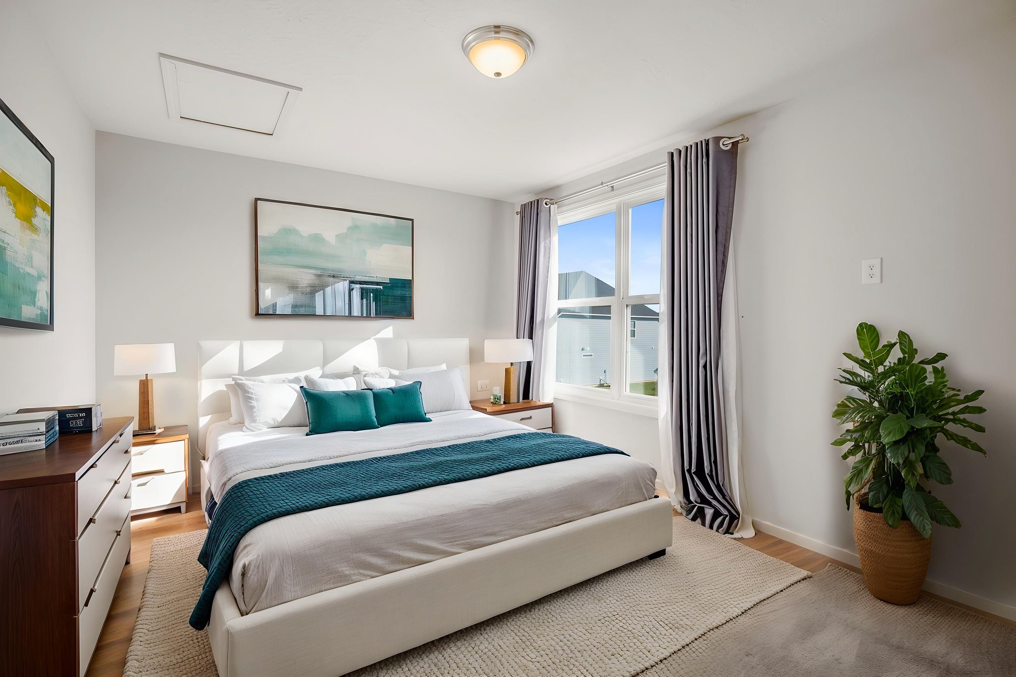 DSC01613-HDR virtually staged.jpeg