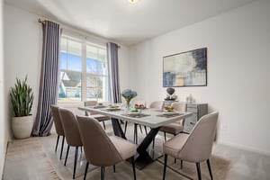 DSC01253-HDR virtually staged.jpeg