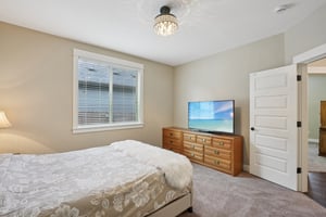 NE 113th St-L1003-029.jpg