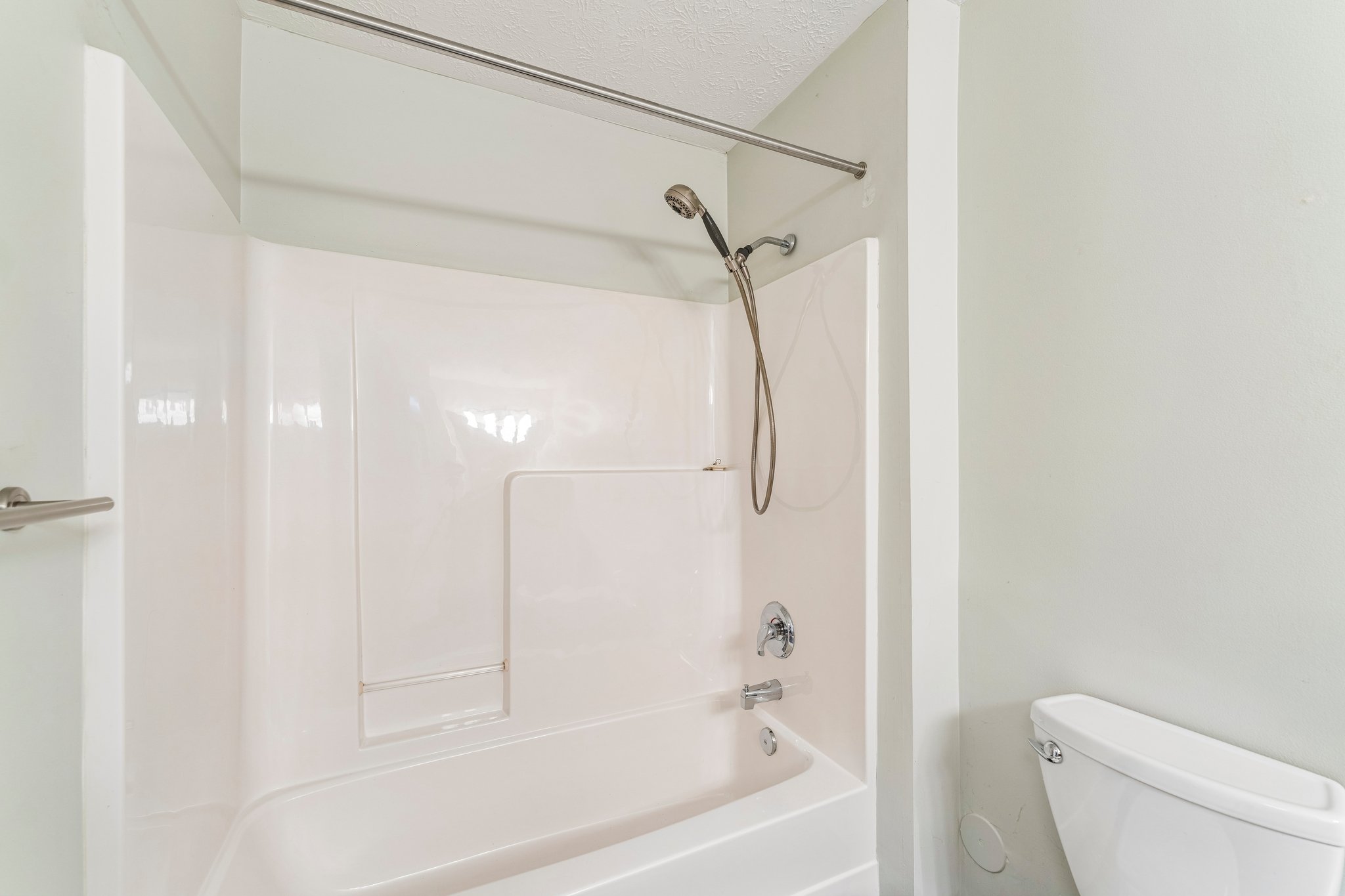 Lenox Dr 506-S0906-025.jpg