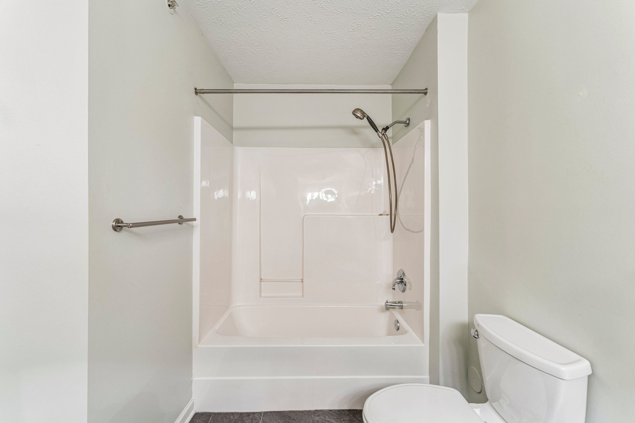 Lenox Dr 506-S0906-026.jpg
