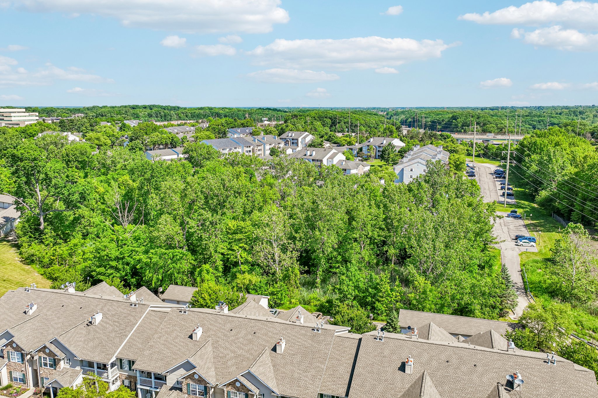 Lenox Dr 506-S0906-045.jpg