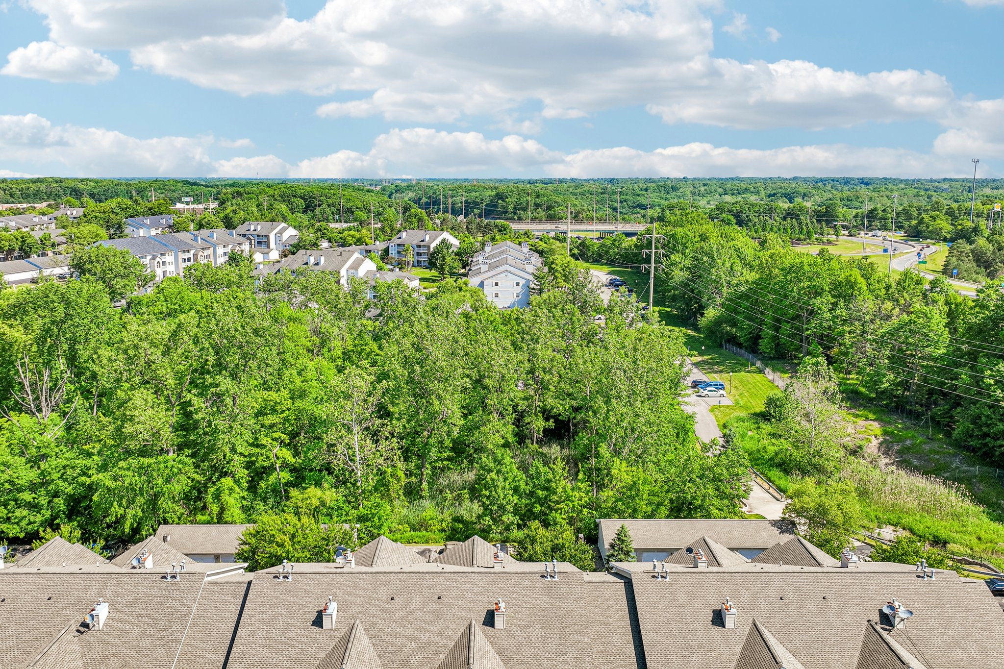 Lenox Dr 506-S0906-046.jpg