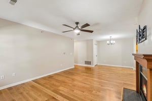 Lenox Dr 506-S0906-007.jpg