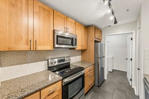 Lenox Dr 506-S0906-011.jpg