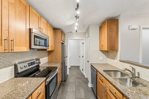 Lenox Dr 506-S0906-013.jpg