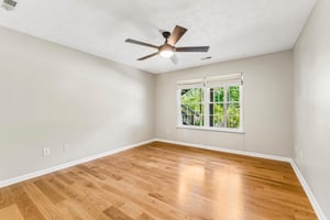 Lenox Dr 506-S0906-022.jpg