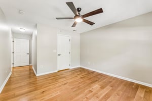 Lenox Dr 506-S0906-023.jpg