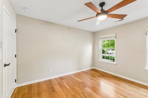Lenox Dr 506-S0906-032.jpg