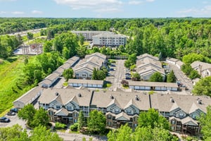 Lenox Dr 506-S0906-038.jpg