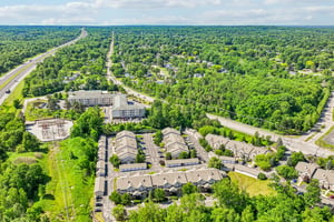Lenox Dr 506-S0906-043.jpg