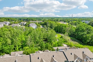 Lenox Dr 506-S0906-047.jpg
