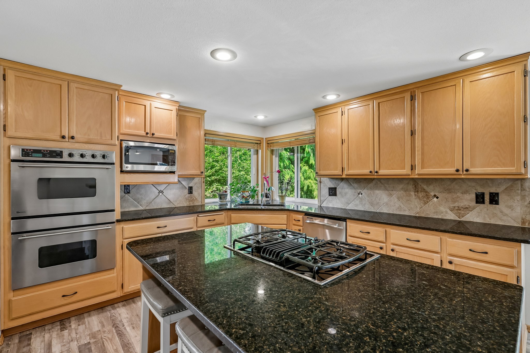 16th Ave SE-S2207-016.jpg