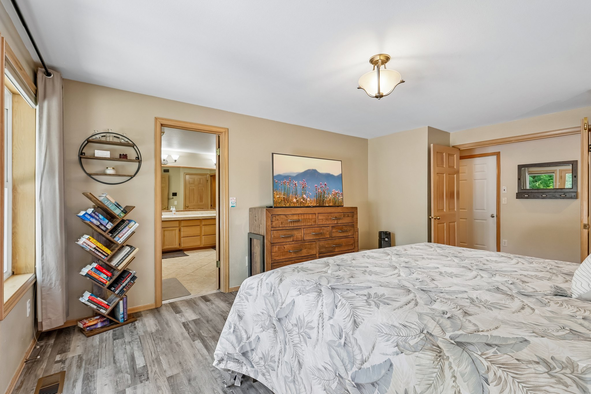 16th Ave SE-S2207-025.jpg