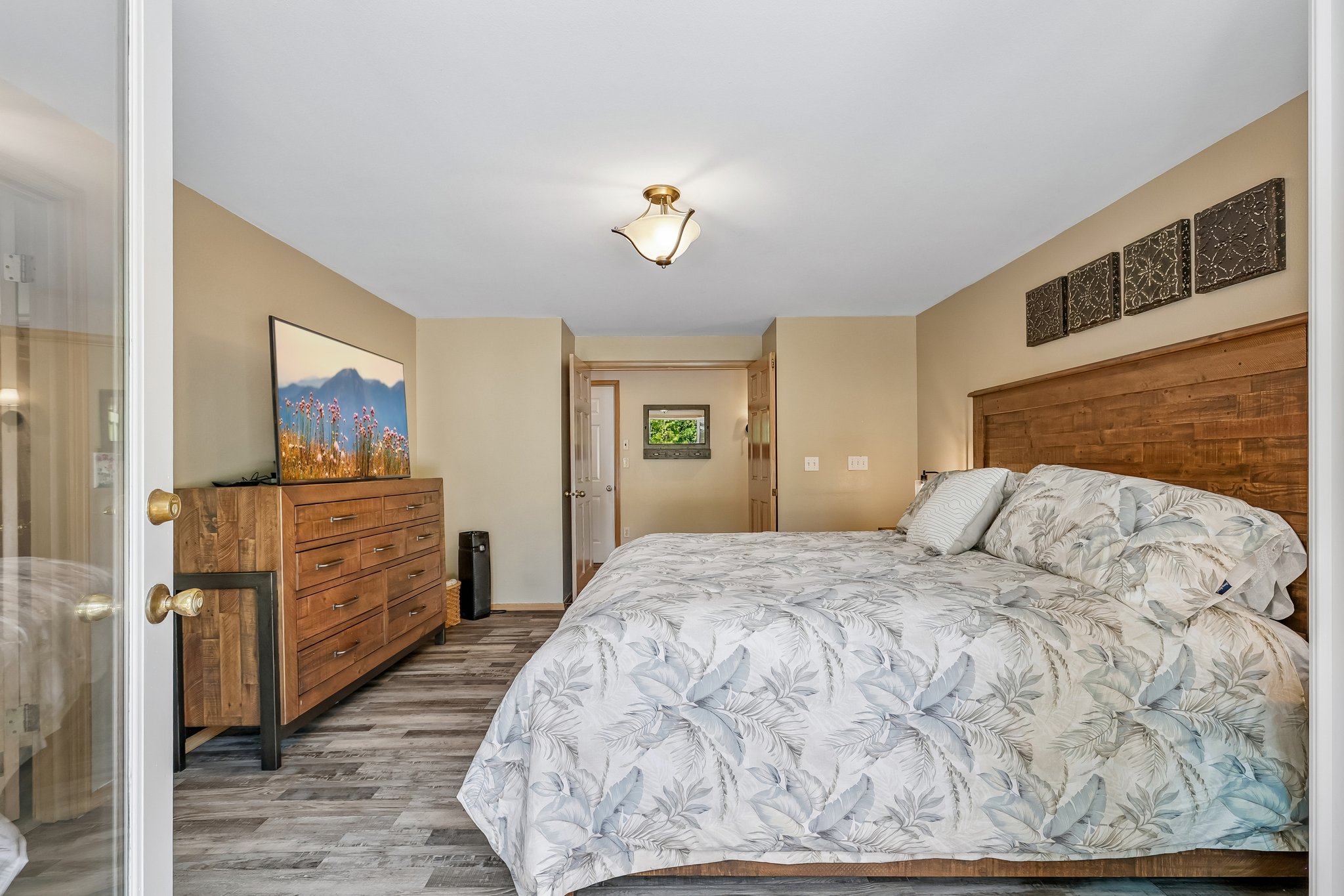 16th Ave SE-S2207-030.jpg