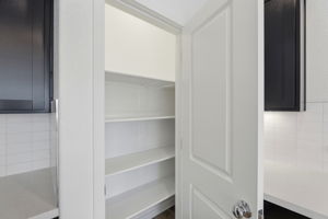 013_F8_1491 Roebling St