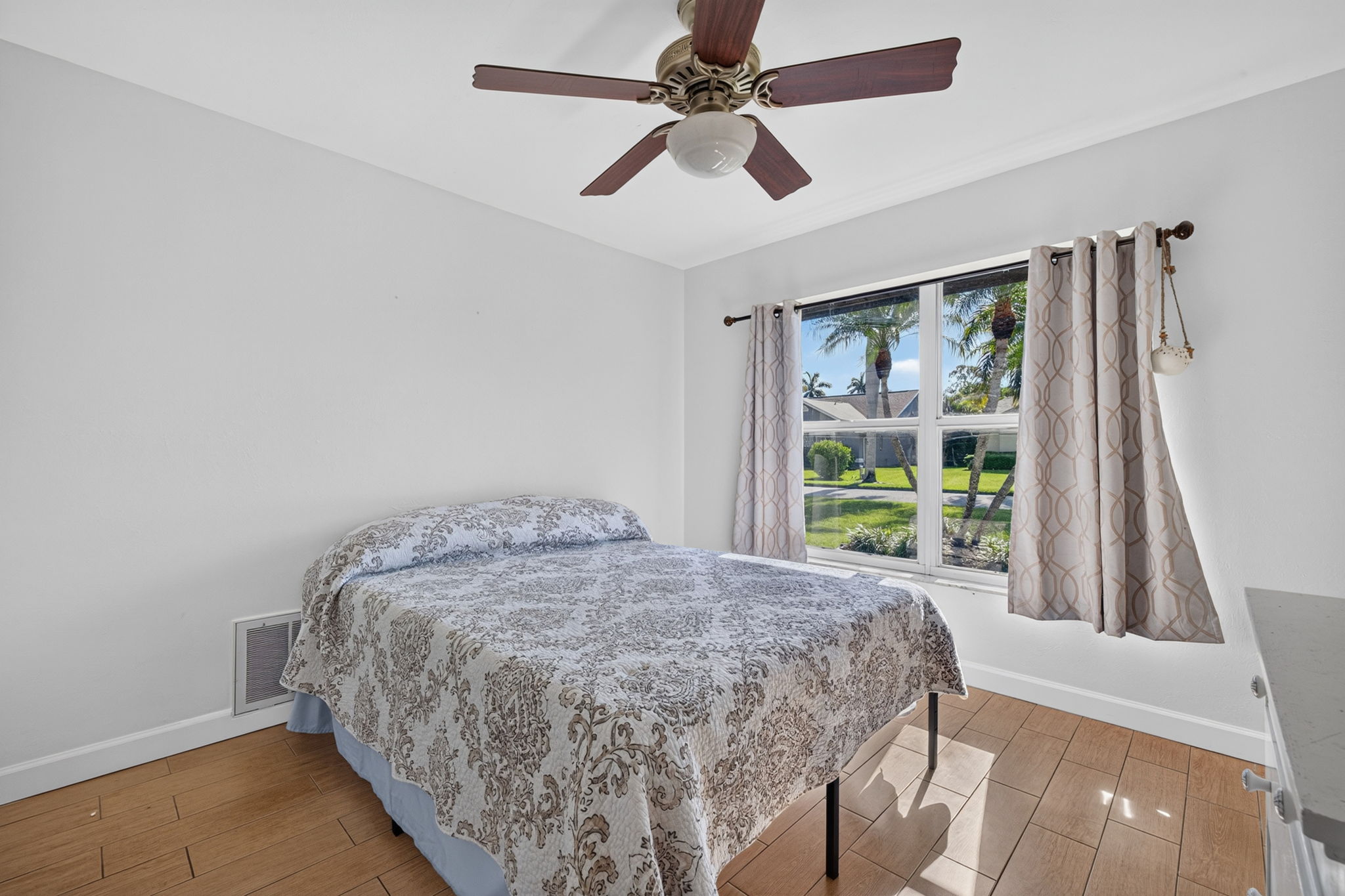 Guest Bedroom 1