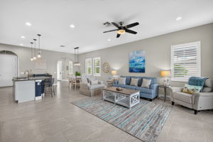 Living Room 4 of 5