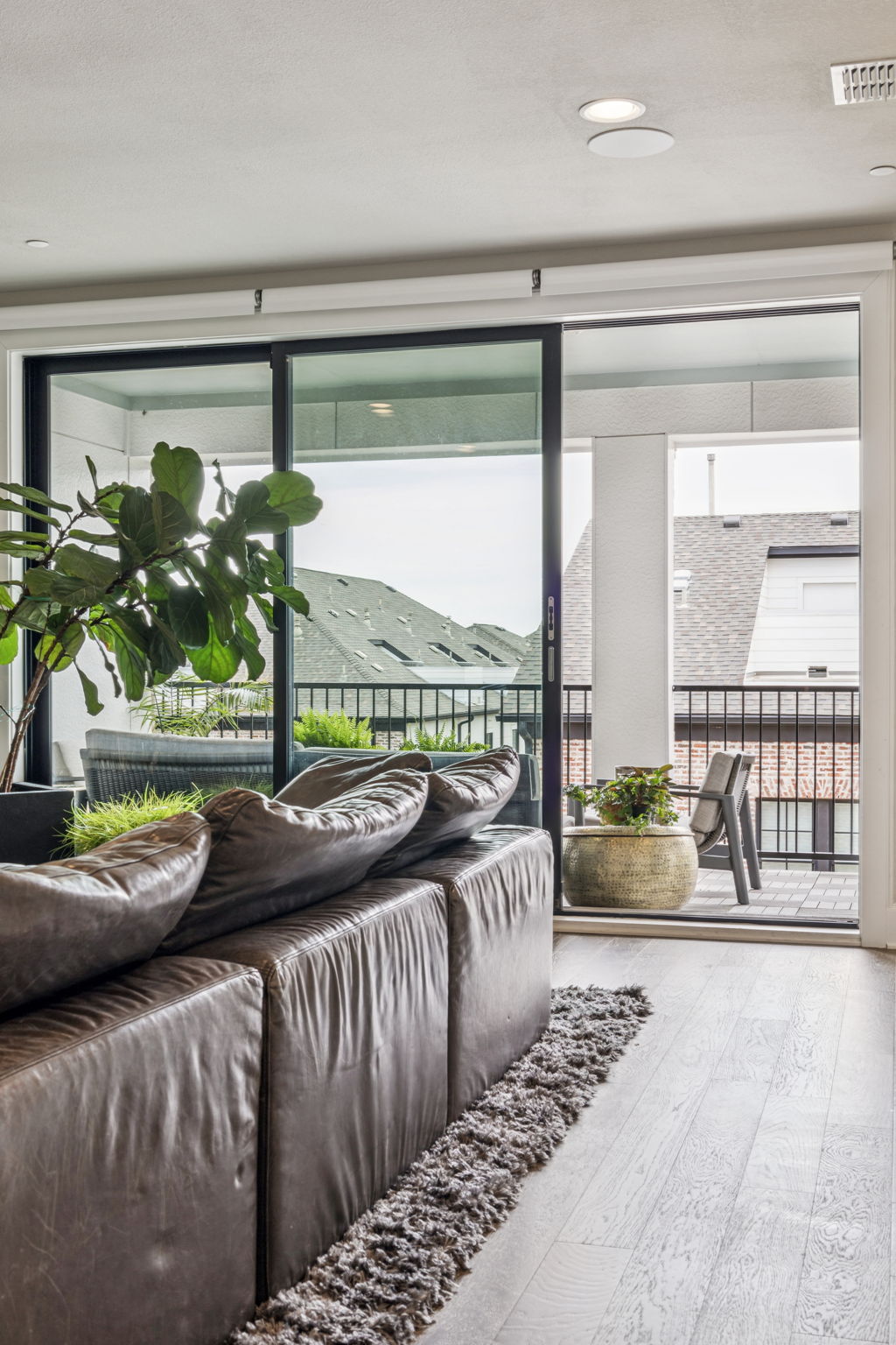 14932Oak_038