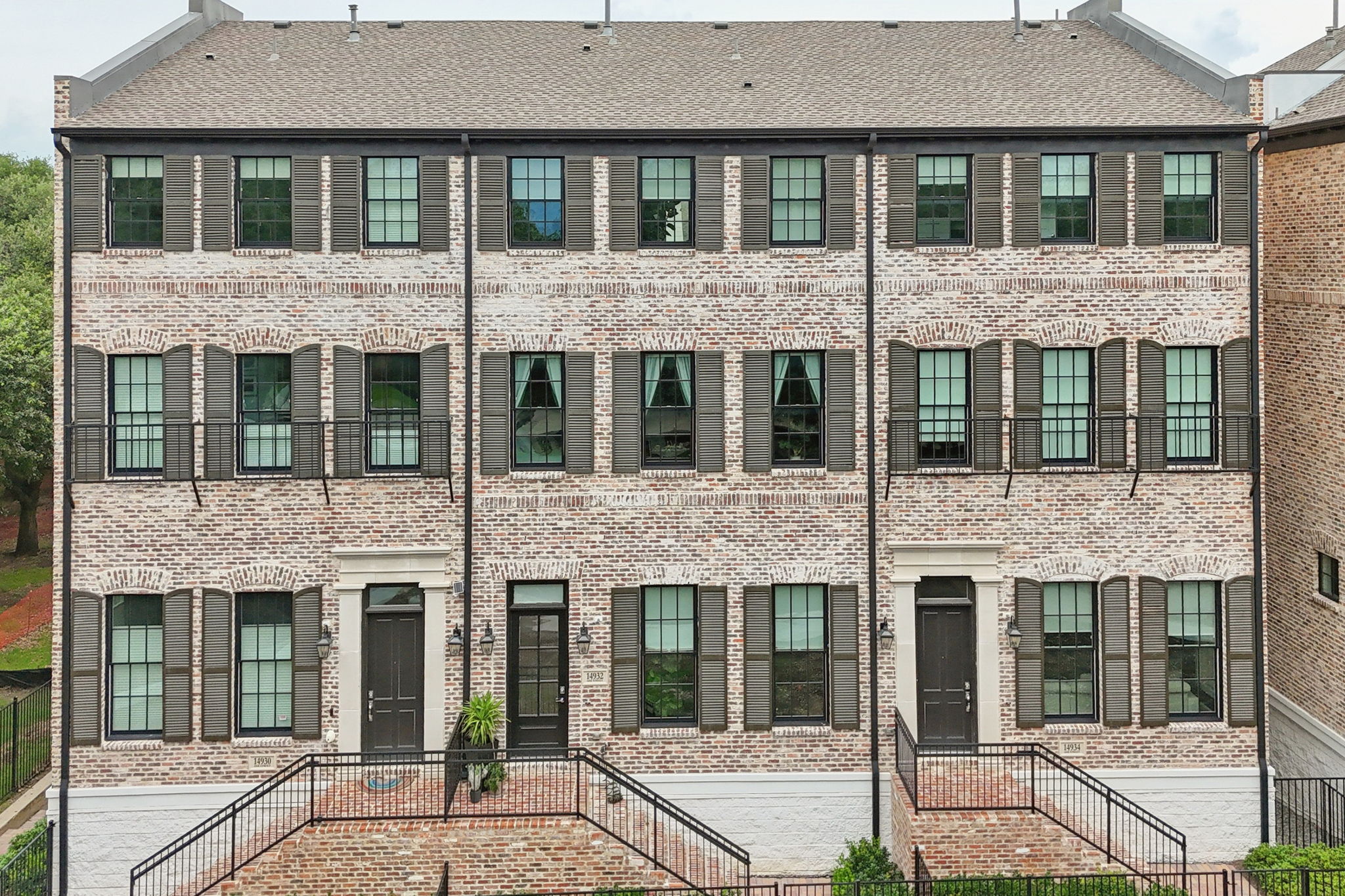 14932Oak_047