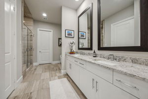 14932Oak_010