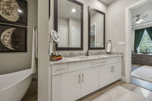 14932Oak_011