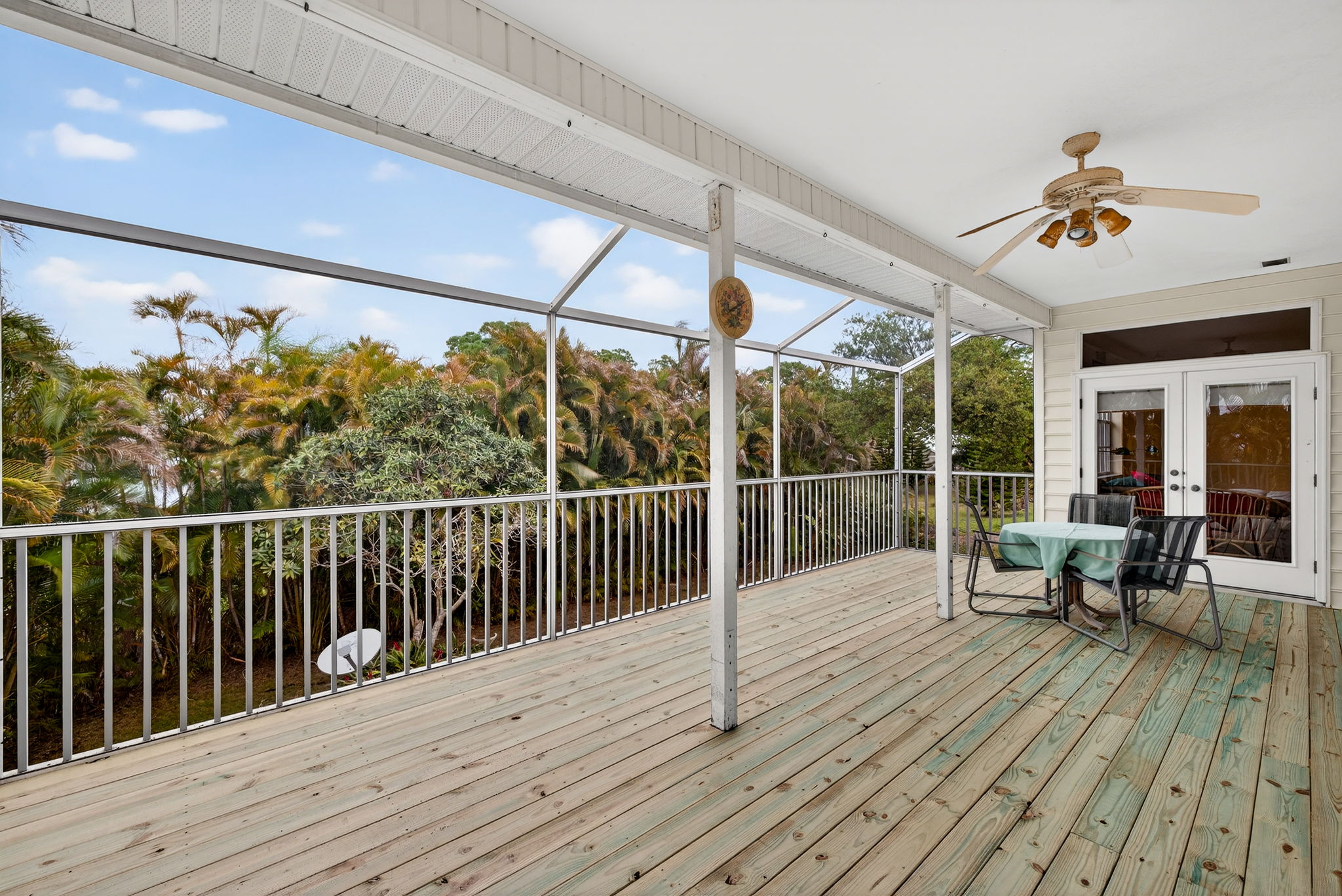 Porch 1 of 2