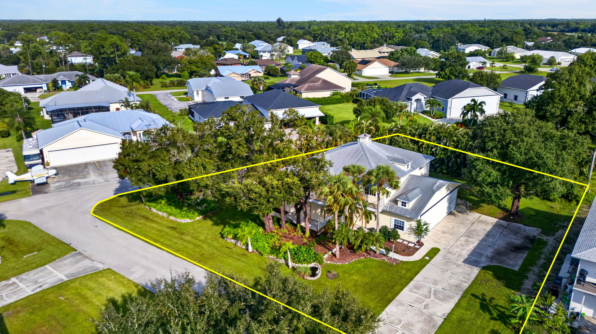Aerial Front Exterior 3 - lot line