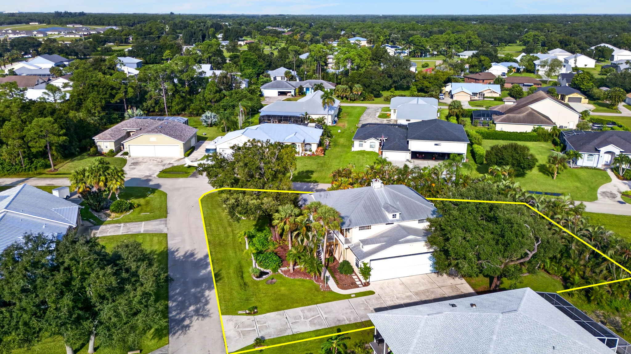 Aerial Front Exterior 4 - lot line