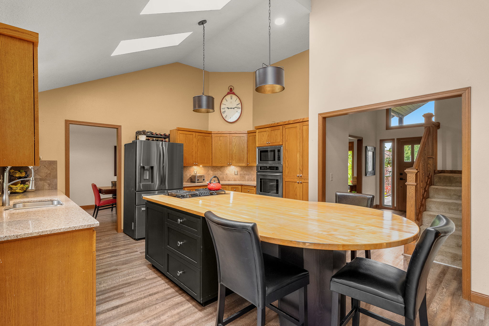 Kitchen - Breakfast Bar