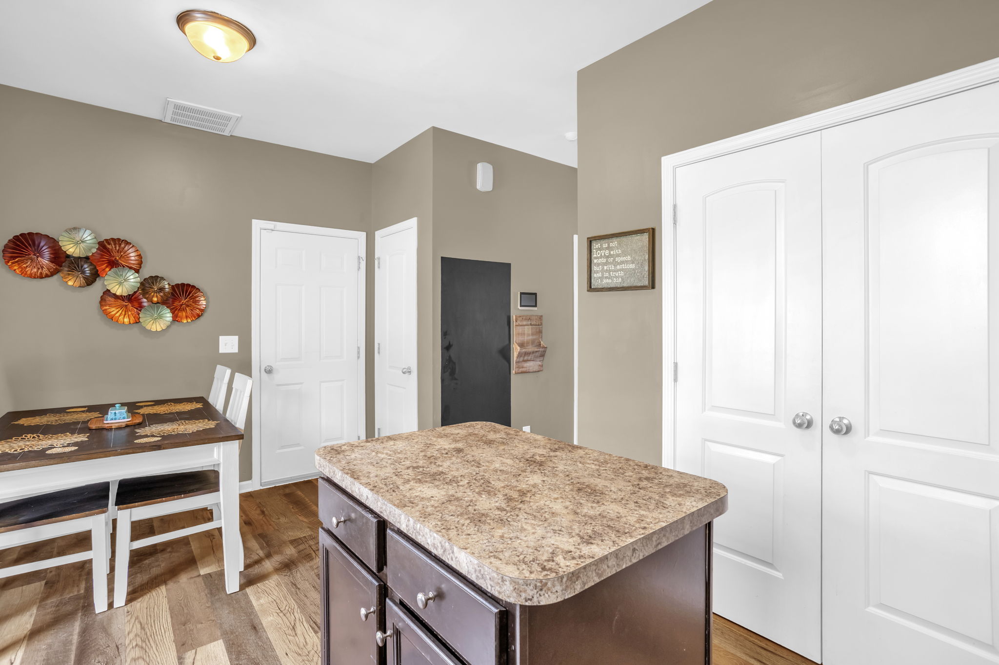 1497 Bromwich Dr-10