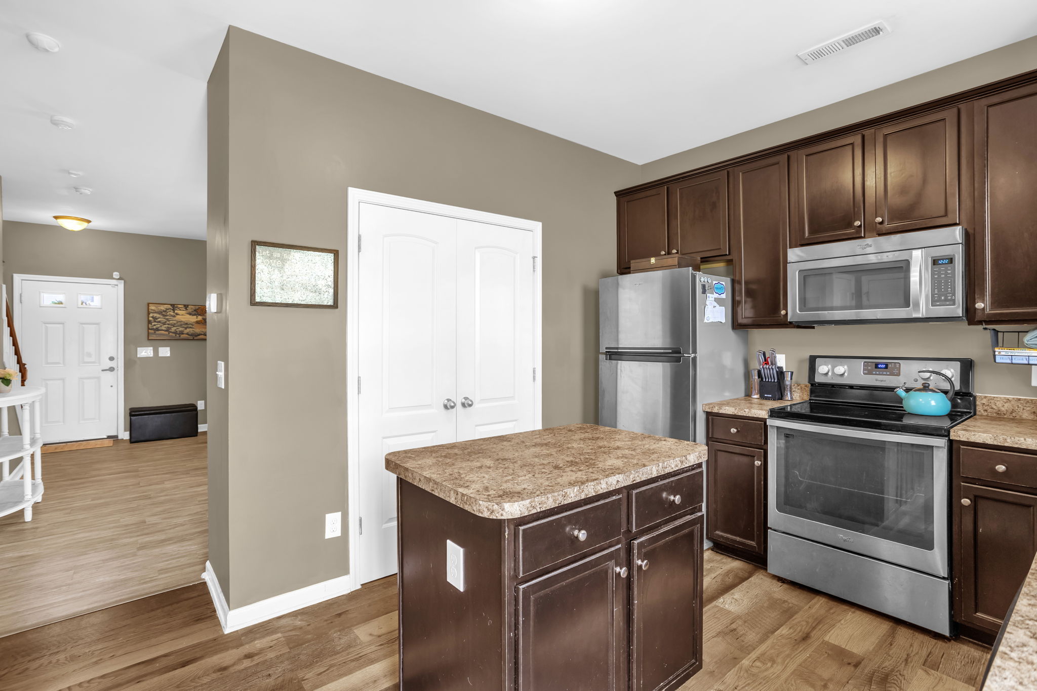 1497 Bromwich Dr-11