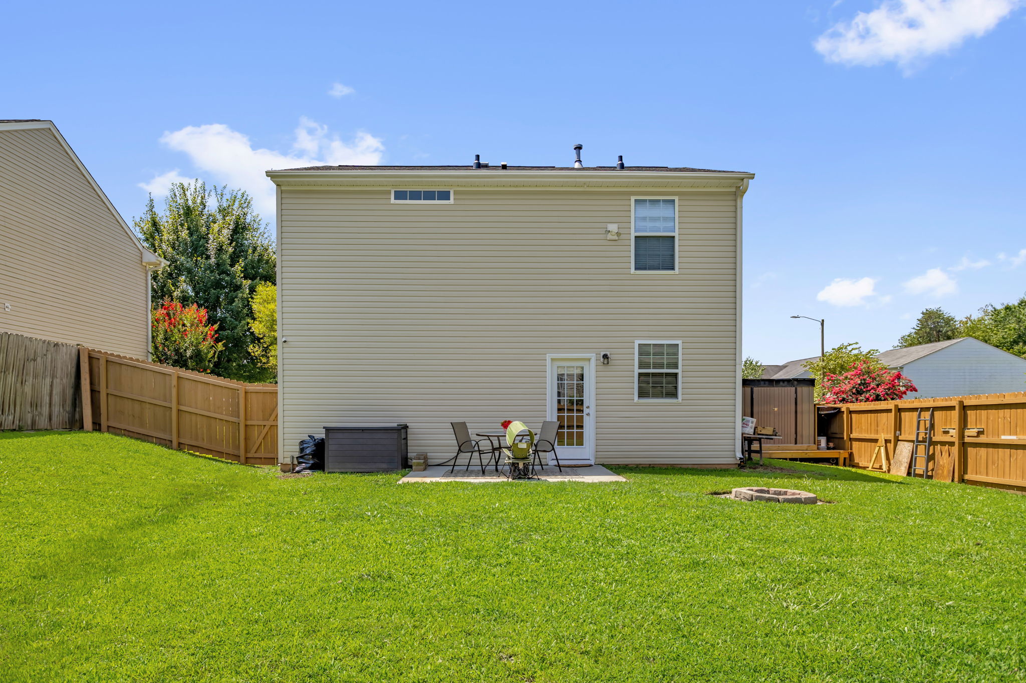 1497 Bromwich Dr-27