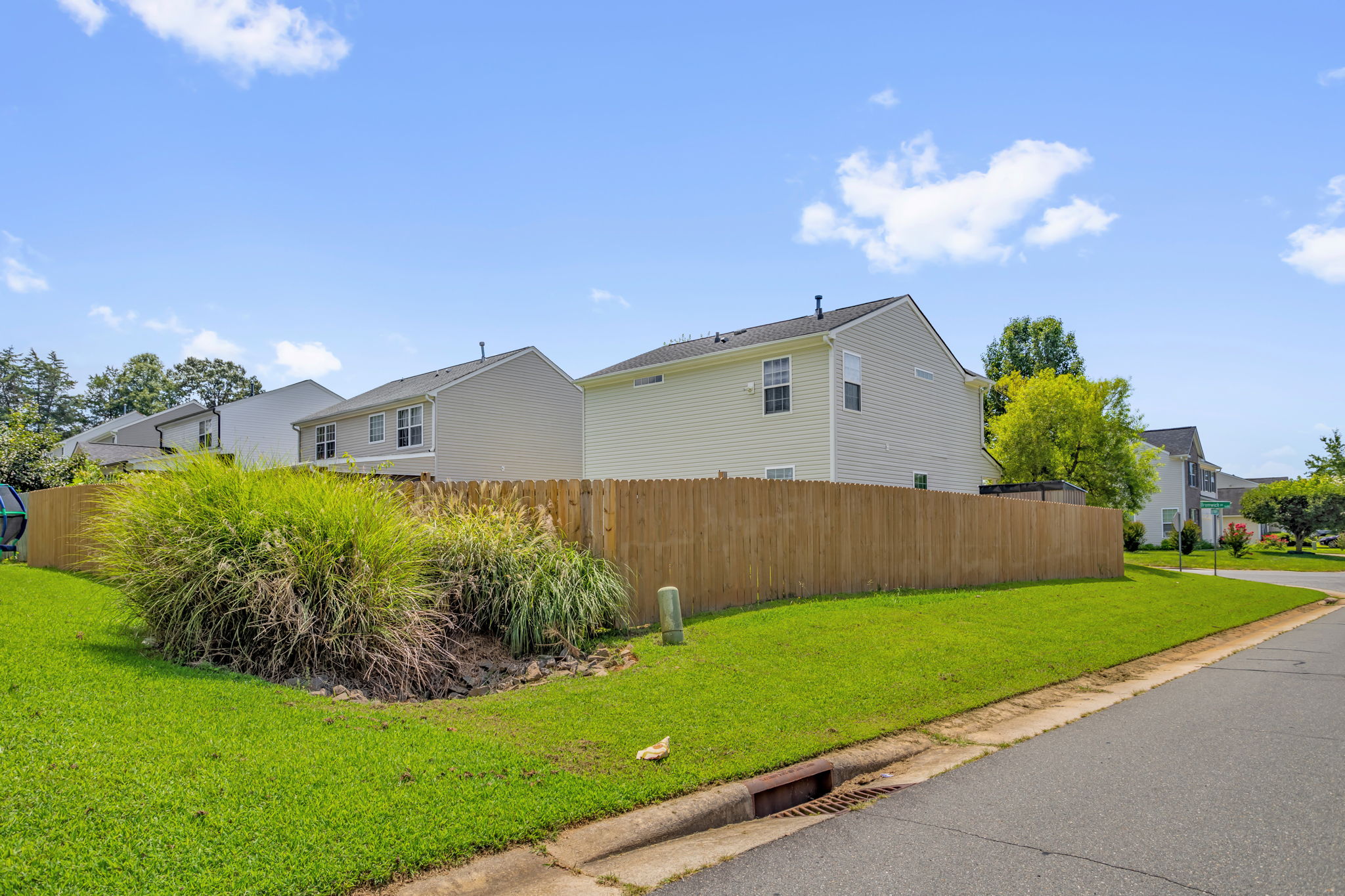 1497 Bromwich Dr-30
