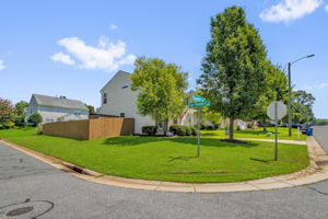 1497 Bromwich Dr-2