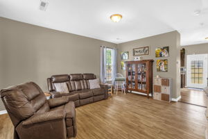 1497 Bromwich Dr-4
