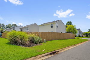 1497 Bromwich Dr-30