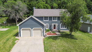 Photo 0