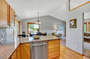 14978 River Crossing, Savage, MN 55378, USA Photo 11