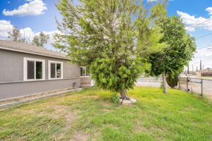  14995 Pine Ave, Fontana, CA 92335, US Photo 4