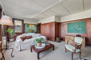 17 Living sitting area