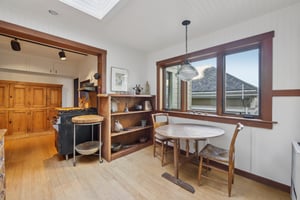 17 Breakfast/kitchen