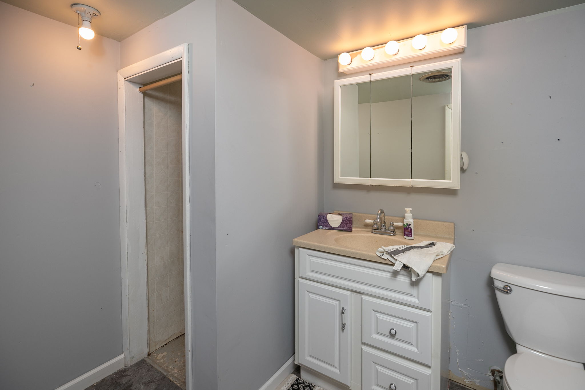 23-Bathroom