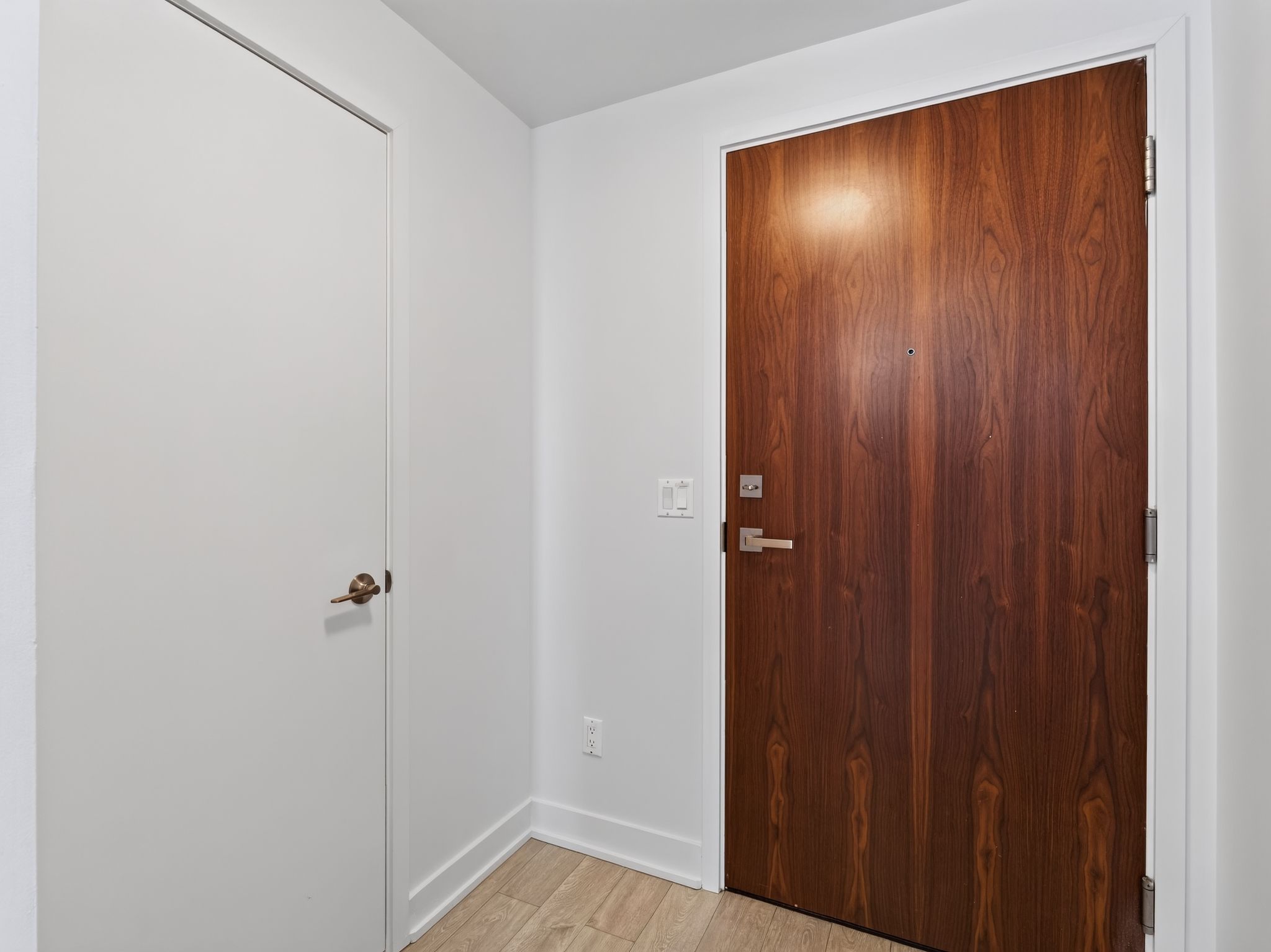 15 Baseball Pl unit 923 Toronto, ON M4M 0E6