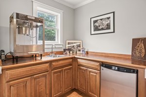 Wet Bar in Bonus Room