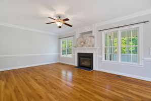 15 Breezewood Ct-11