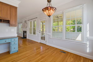 15 Breezewood Ct-17